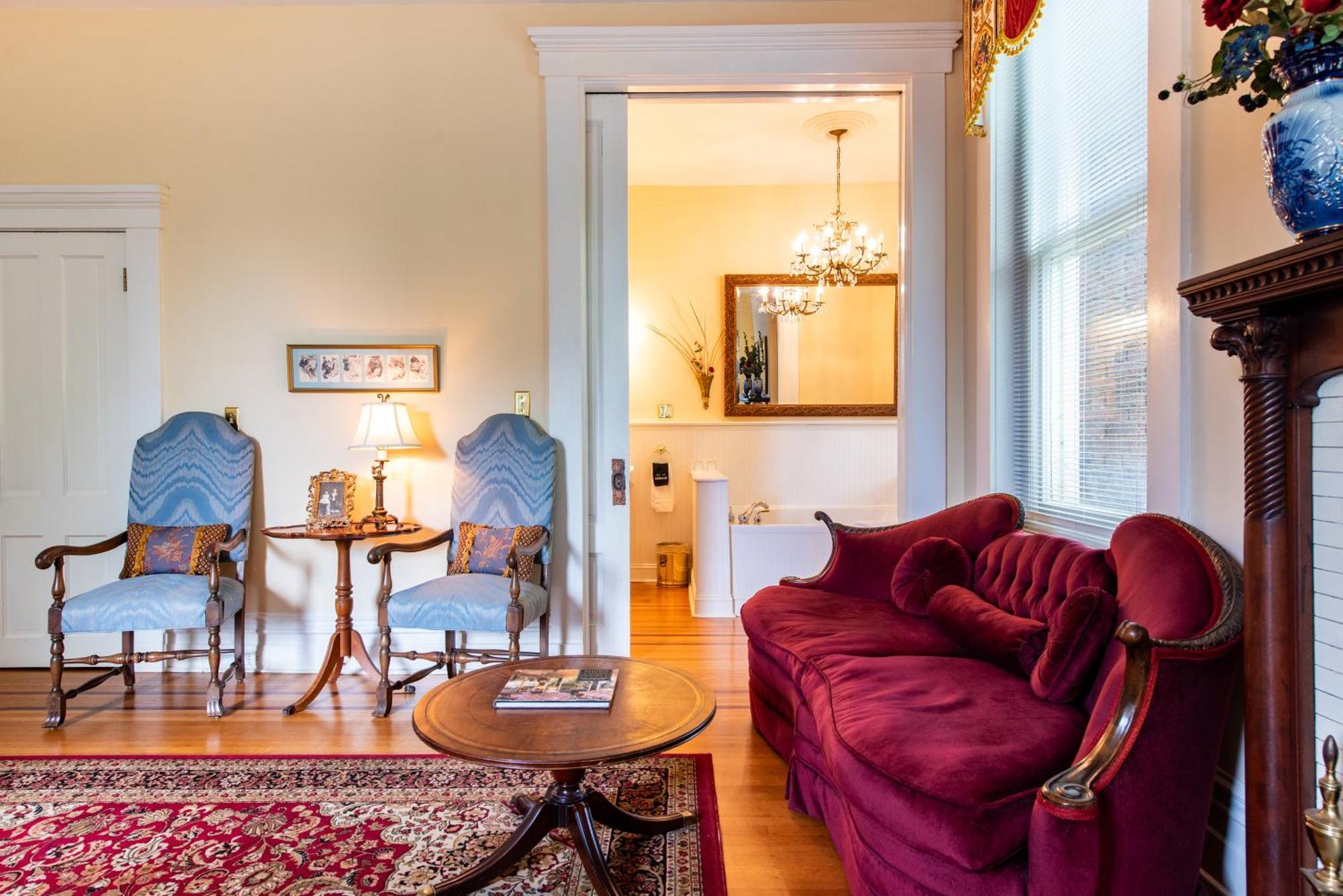 Dupont Mansion Bed & Breakfast Луисвил Стая снимка