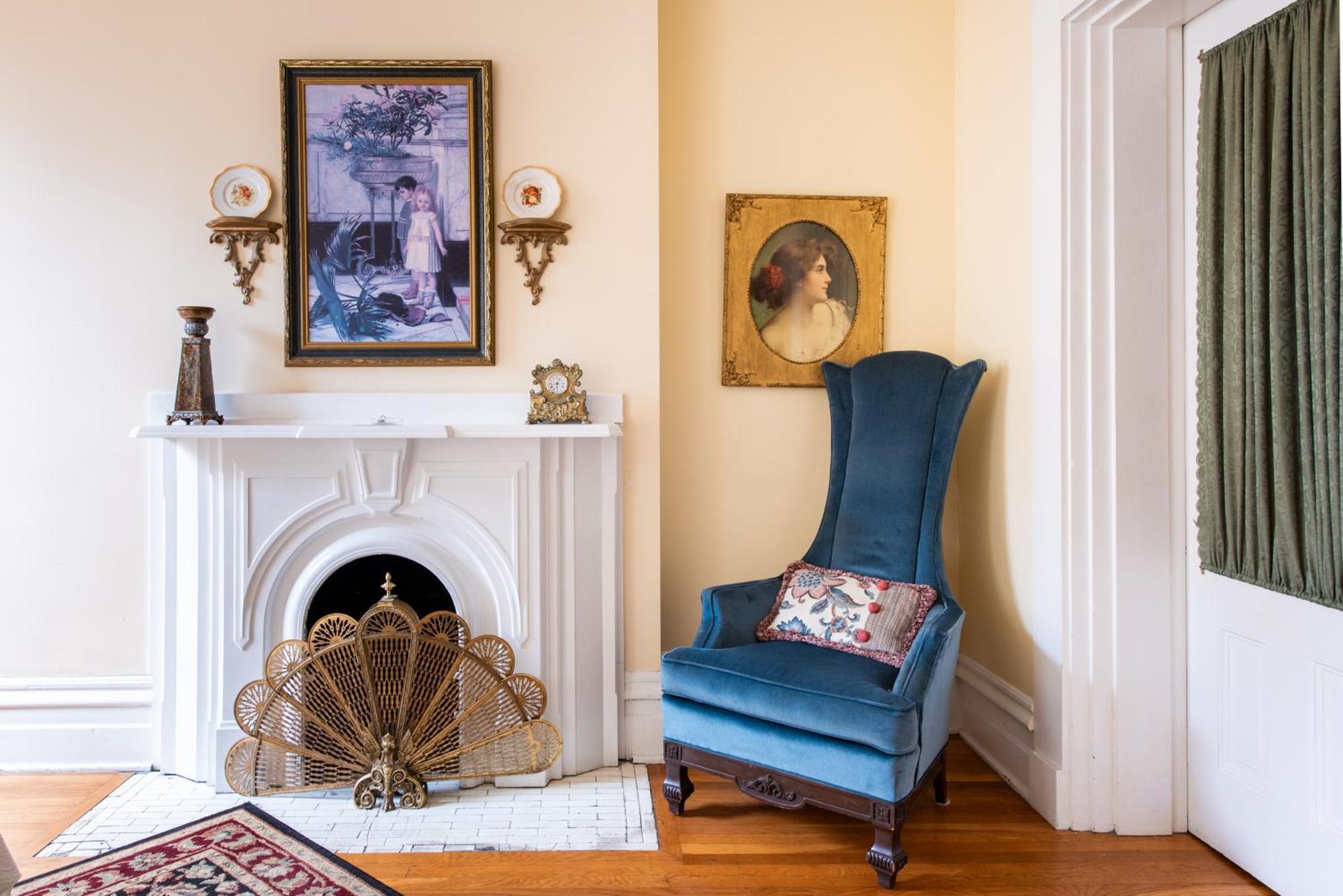 Dupont Mansion Bed & Breakfast Луисвил Стая снимка