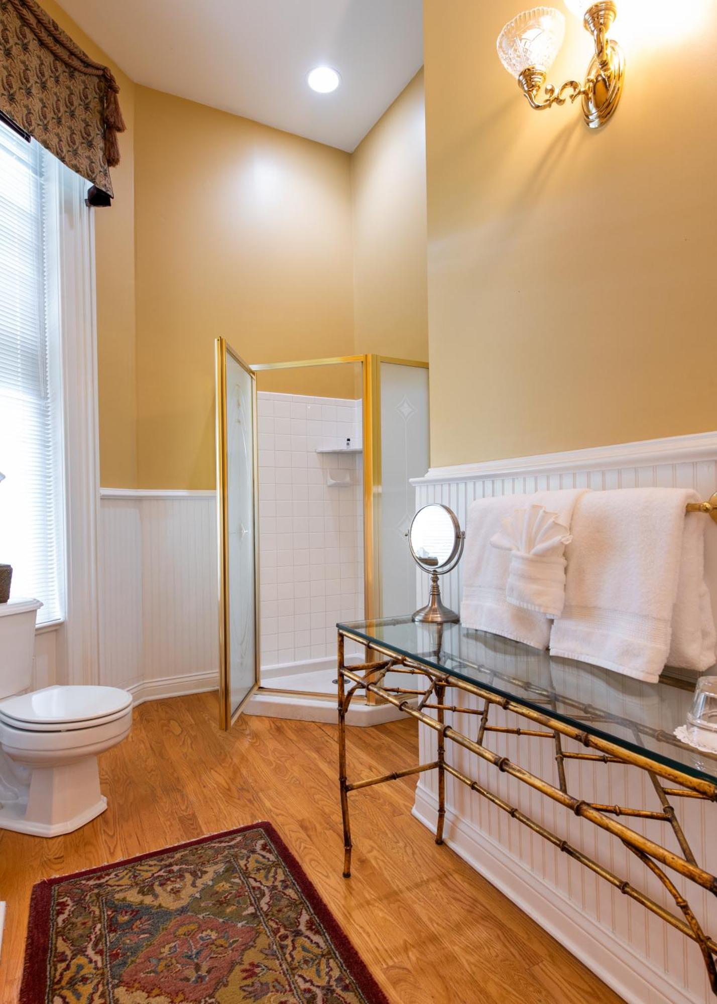 Dupont Mansion Bed & Breakfast Луисвил Стая снимка