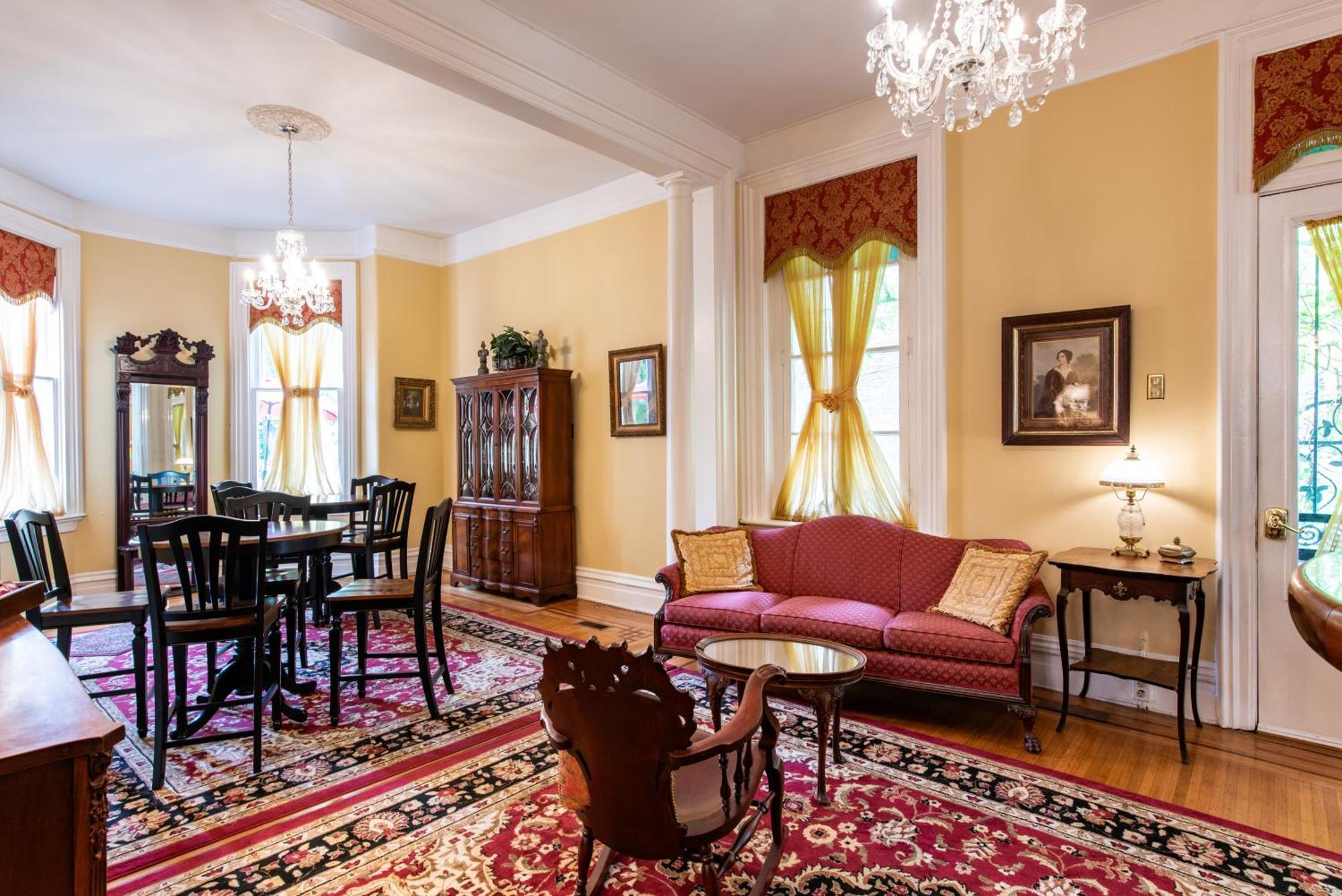 Dupont Mansion Bed & Breakfast Луисвил Екстериор снимка
