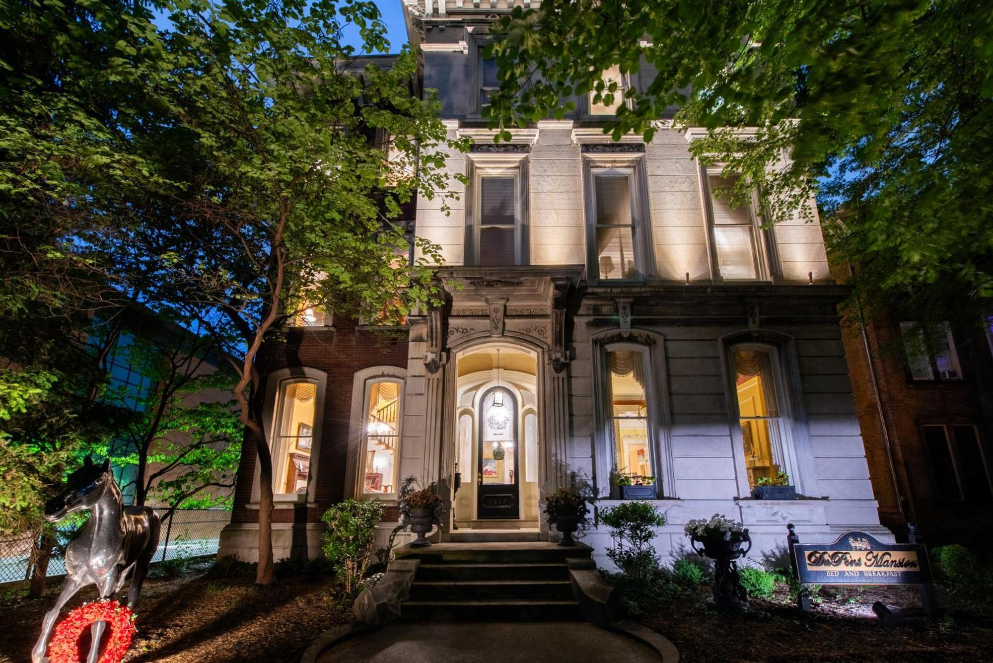 Dupont Mansion Bed & Breakfast Луисвил Екстериор снимка